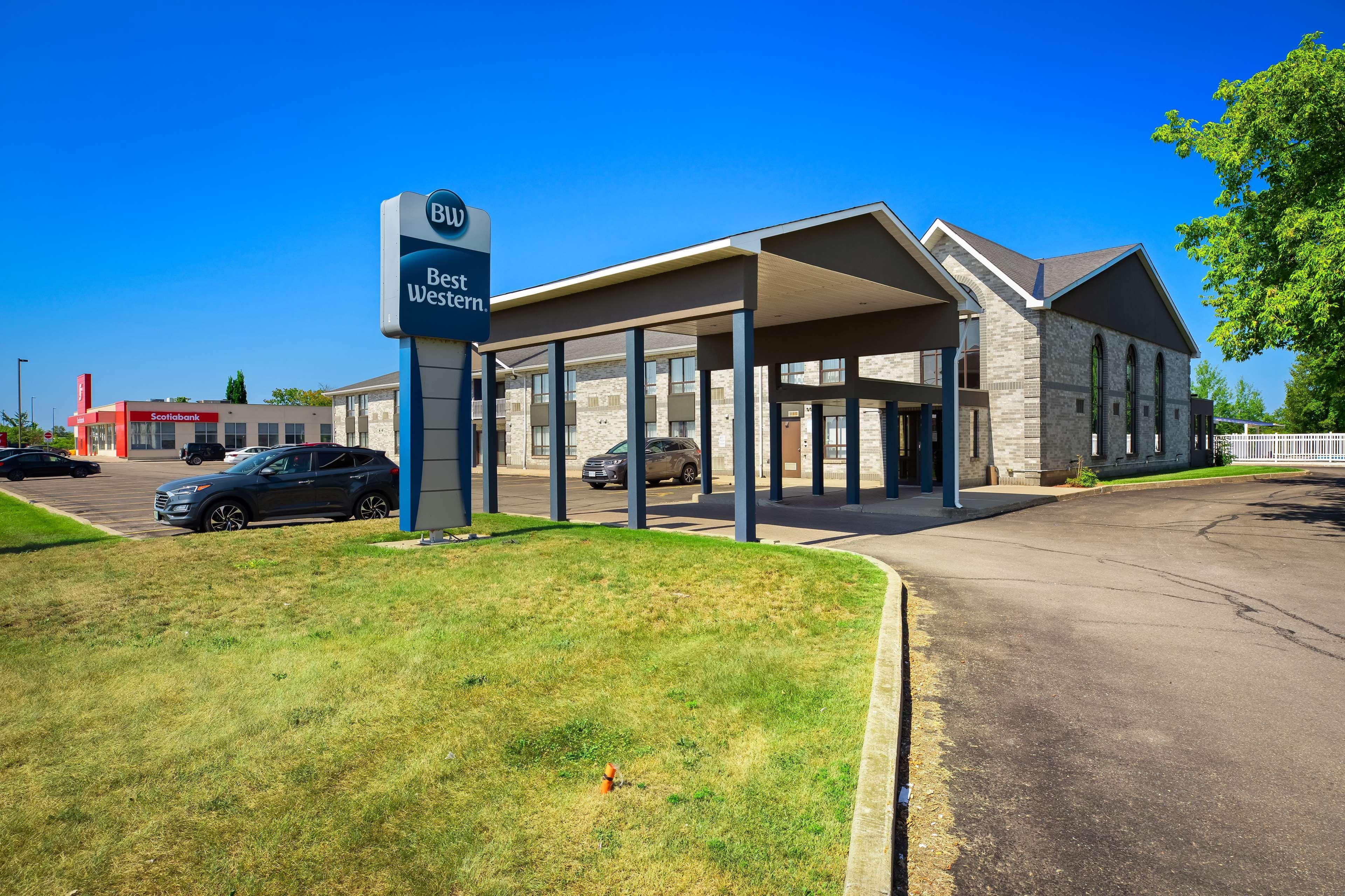 Best Western Smiths Falls Hotel Esterno foto